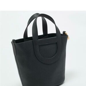 Hermes in the loop black leather 18